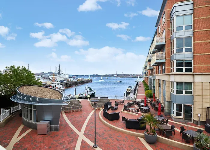 Resort: Battery Wharf Hotel, Boston Waterfront