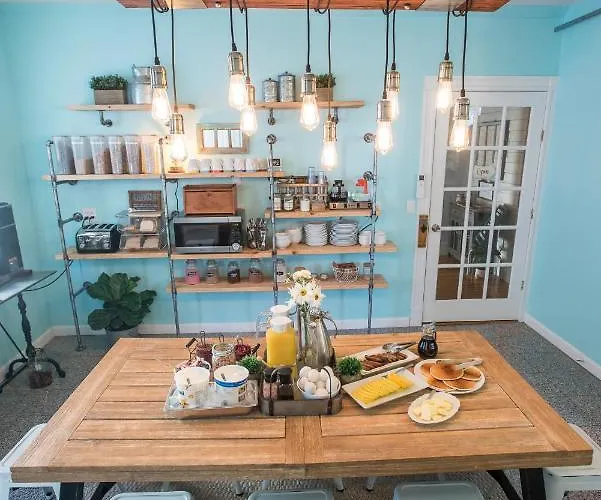 B&B only: Wyman Bed & Breakfast